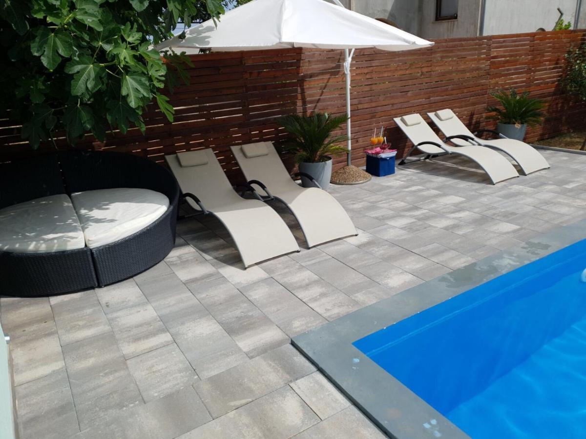 Apartmans Dina And Hana Radeki Polje 50 Διαμέρισμα Loborika Εξωτερικό φωτογραφία