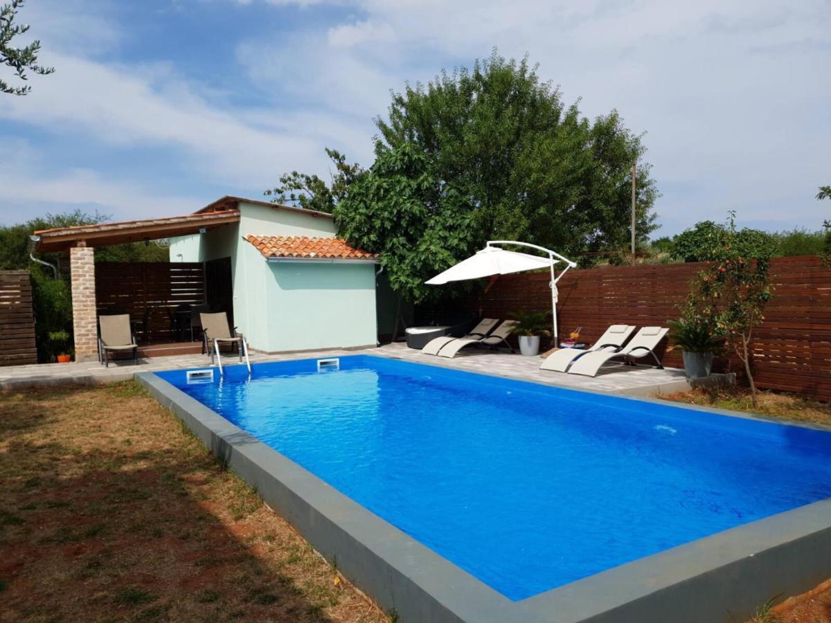 Apartmans Dina And Hana Radeki Polje 50 Διαμέρισμα Loborika Εξωτερικό φωτογραφία
