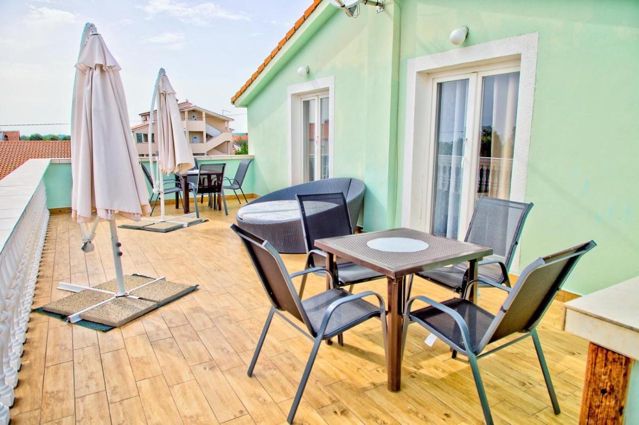 Apartmans Dina And Hana Radeki Polje 50 Διαμέρισμα Loborika Εξωτερικό φωτογραφία