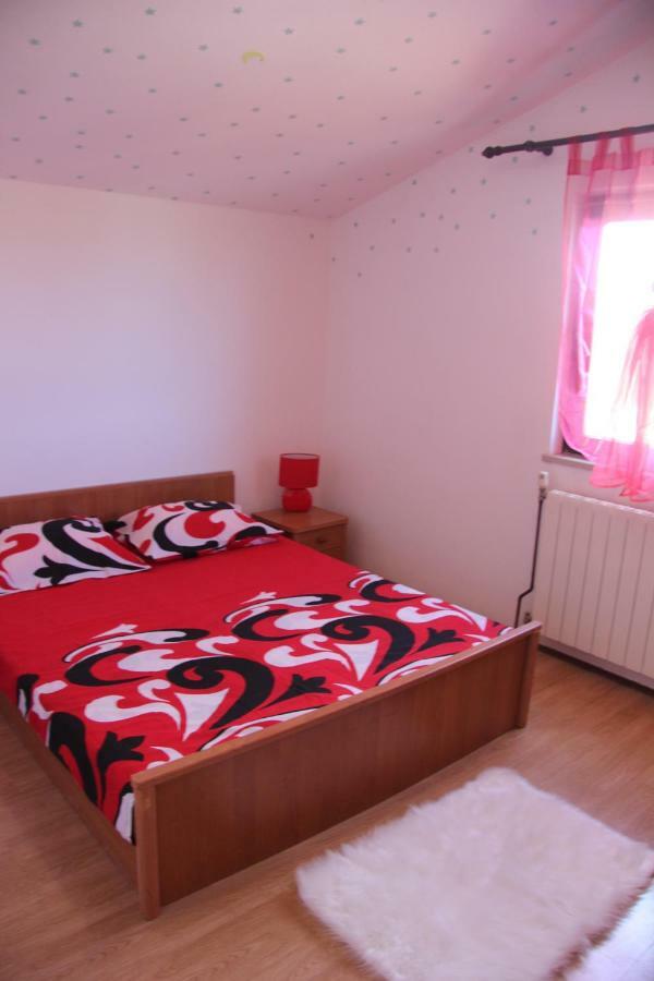 Apartmans Dina And Hana Radeki Polje 50 Διαμέρισμα Loborika Εξωτερικό φωτογραφία
