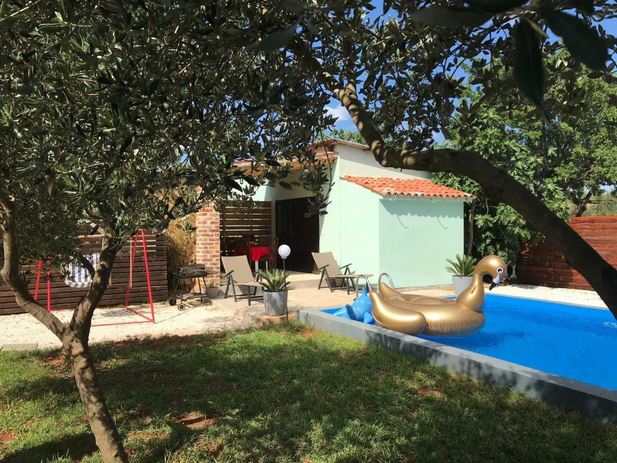 Apartmans Dina And Hana Radeki Polje 50 Διαμέρισμα Loborika Εξωτερικό φωτογραφία